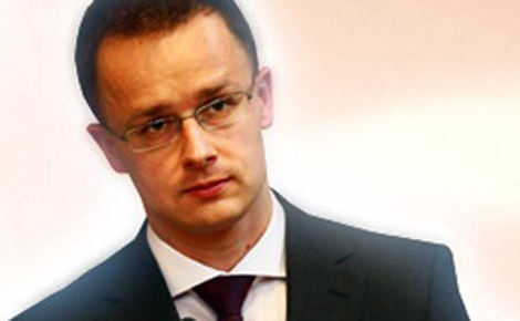 Szijjártó Péter is jelen volt a székesfehérvári gyógyszergyár beruházás bejelentésén